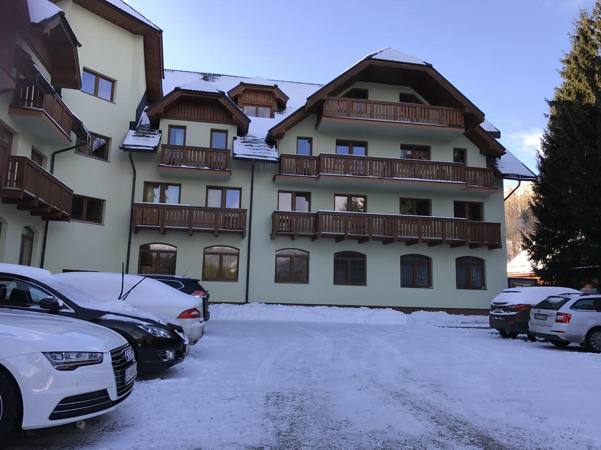 Aparthotel Kamzik Доновалы Экстерьер фото