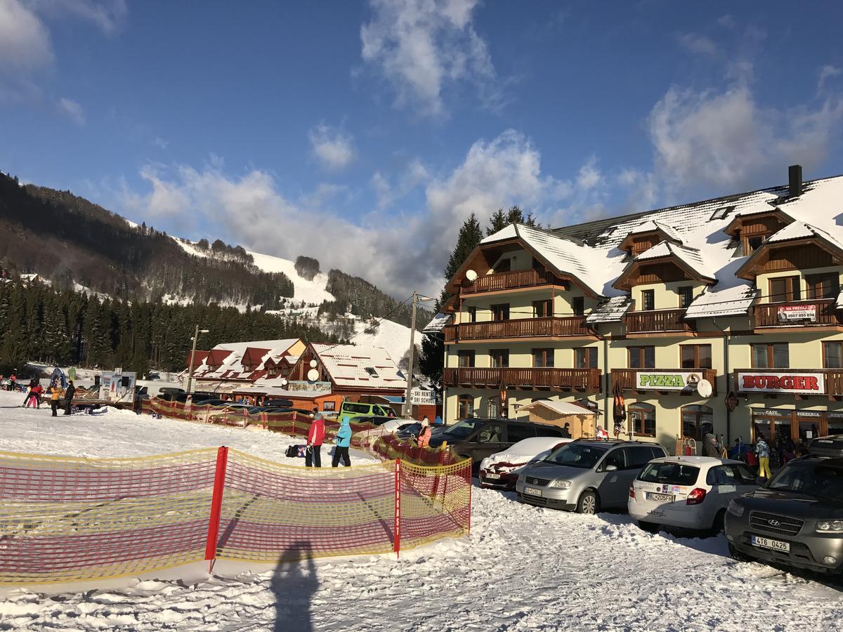 Aparthotel Kamzik Доновалы Экстерьер фото